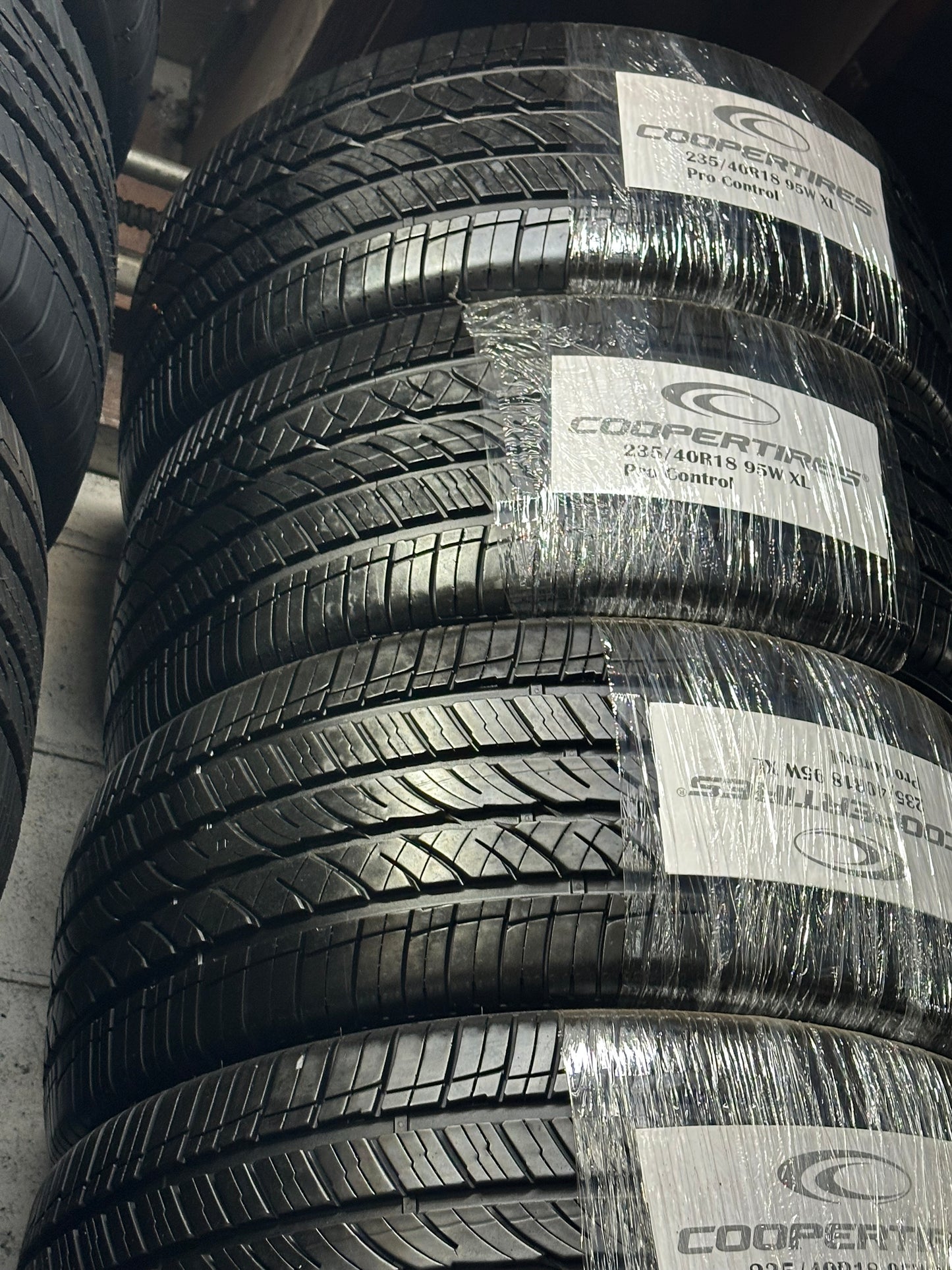 Cooper Procontrol 235/40R18 XL 2354018 235 40 18 All Season Tire