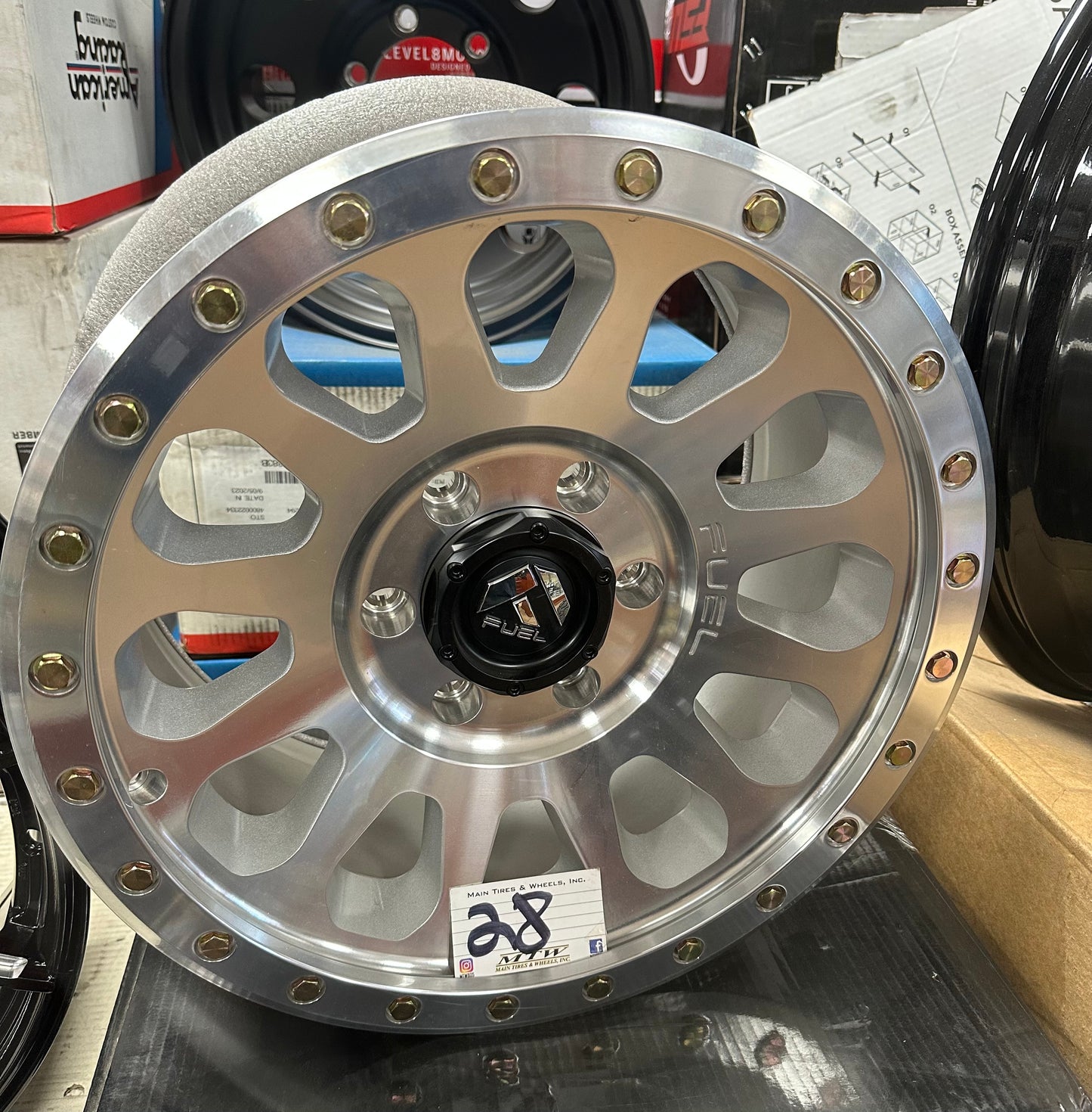 Fuel Off-Road D64717858350 Vector Series Wheel, 17 x 8.5 6x139.7 +7 mm Hub 108