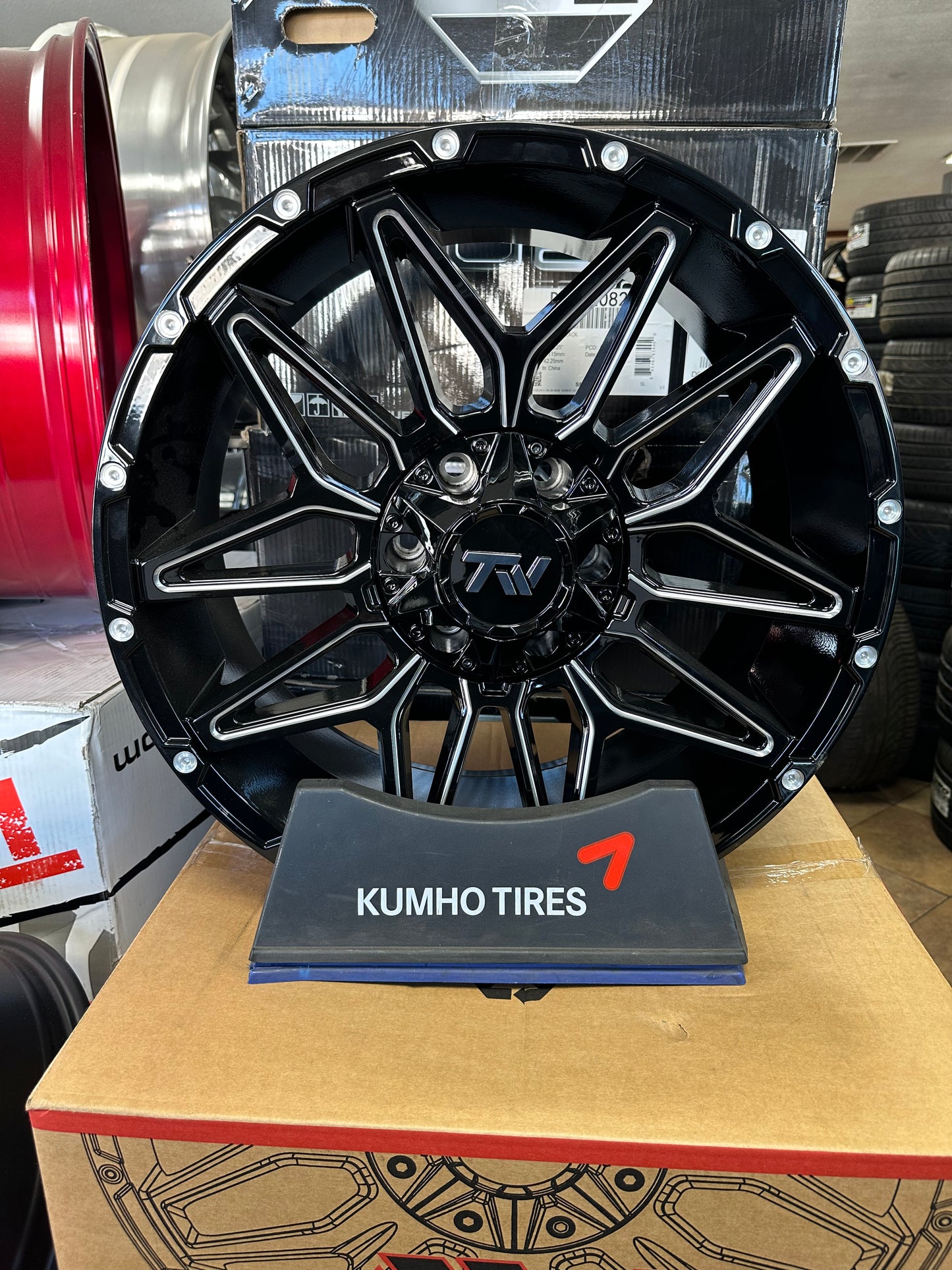 20" TW Wheels Rims T13 Off Road Gloss Blk Milling Windows Milling Rivets 6x139.7 / 6x135